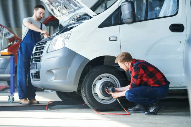Autotyökalut ja tarvikkeet