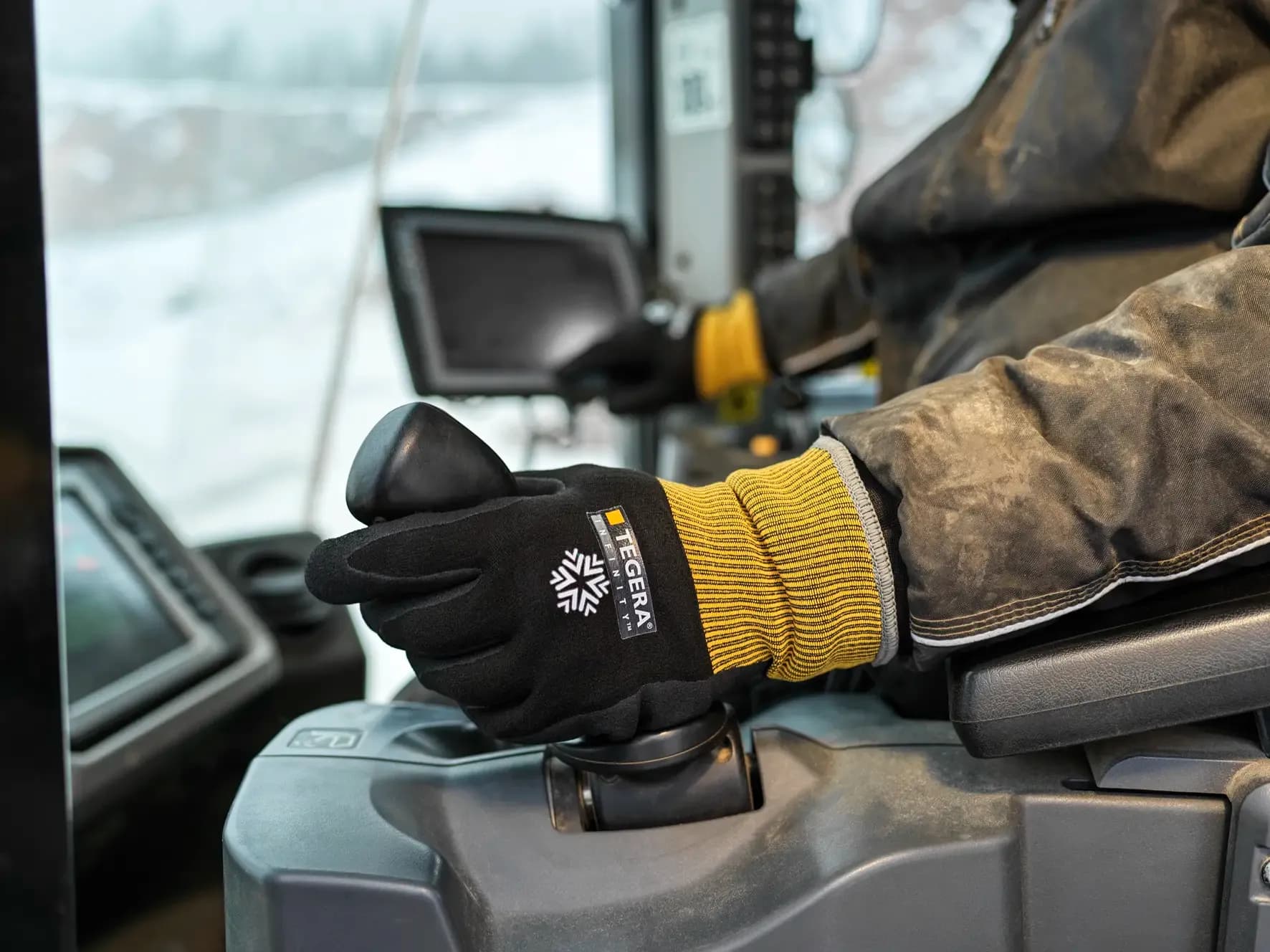 TEGERA Infinity 8810R Pehmeä talvikäsine, kämmen pinnoitettu